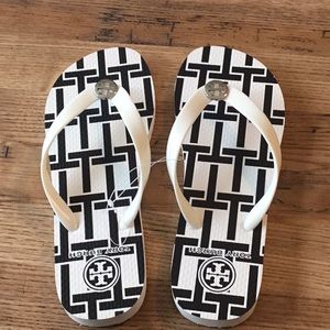 Tory birch flip flops